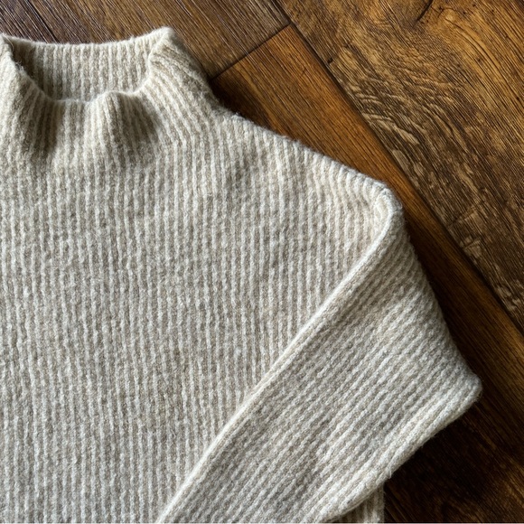 Mus & Bombon Sweater - Picture 2 of 6